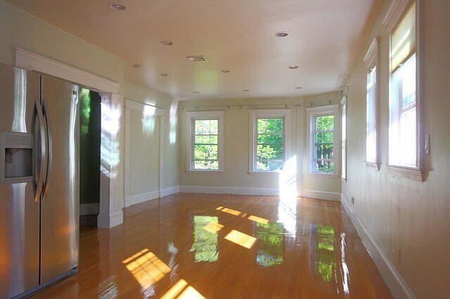 266 Lake Ave in Newton, MA - Building Photo - Building Photo