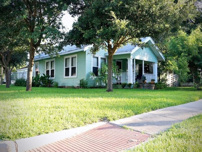 property at 103 6th St