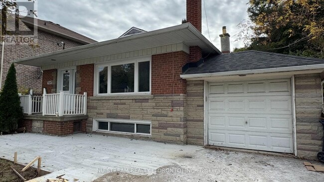 property at 435 Cummer Ave