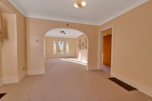 1716 Mansfield Rd in Toledo, OH - Building Photo
