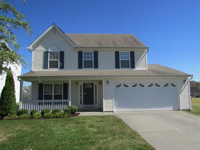 1041 Vanguard Dr in Spring Hill, TN - Building Photo