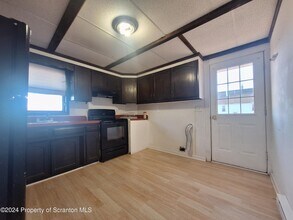 732 Delaware St in Forest City, PA - Building Photo - Building Photo