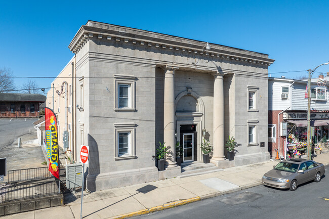 Apartments on Main