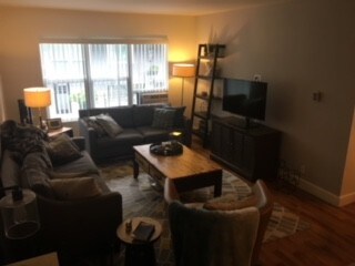 7068 Lanewood Ave in Los Angeles, CA - Foto de edificio