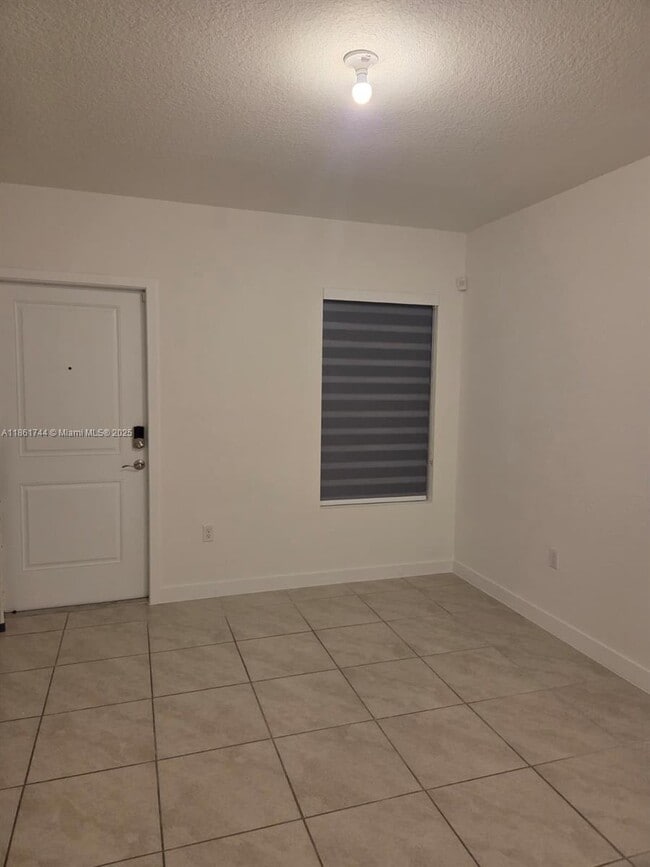 540 NE 5th Terrace in Florida City, FL - Building Photo - Building Photo
