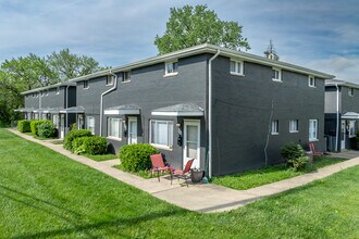 Oasis Properties Condominium (por) in Columbus, OH - Building Photo - Primary Photo