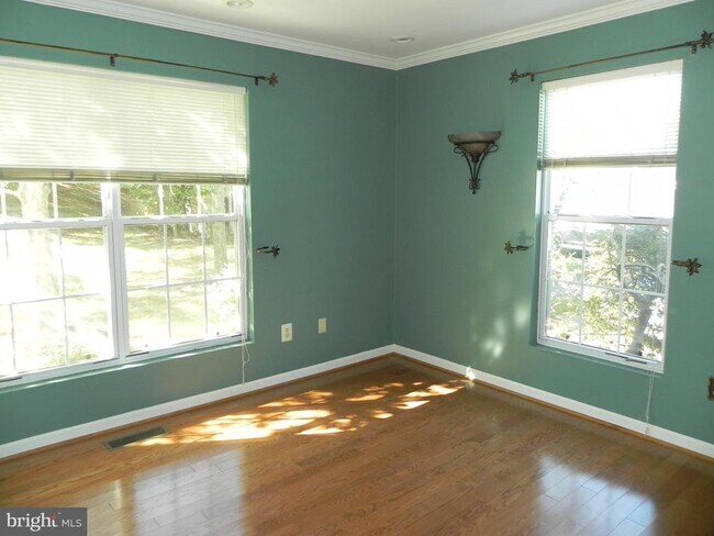 33 Hampton Ct in Norristown, PA - Building Photo - Building Photo