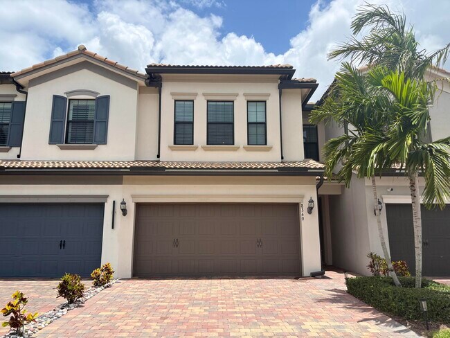 8349 Cadre Noir Rd