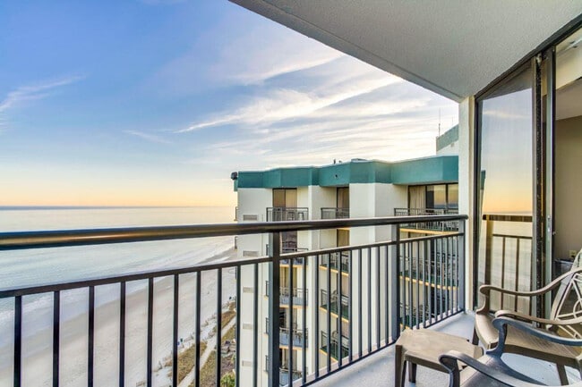 2710 N Ocean Blvd in Myrtle Beach, SC - Foto de edificio - Building Photo