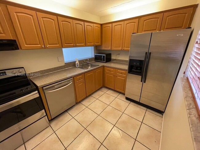 8500 SW 133rd Avenue Rd in Miami, FL - Building Photo - Building Photo