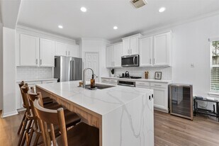 66 S Longsford Cir in Spring, TX - Building Photo