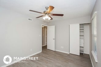 3811 Oil Creek Dr, Unit 9598S in Indianapolis, IN - Building Photo - Building Photo