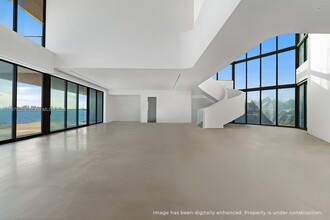 11400 N Bayshore Dr in North Miami, FL - Building Photo - Building Photo