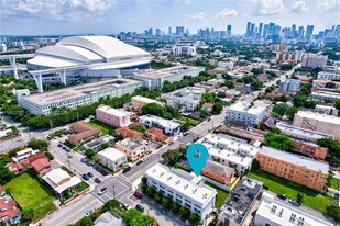 1572 NW 2nd St in Miami, FL - Building Photo