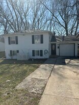 18805 E Arrowhead Dr in Independence, MO - Building Photo