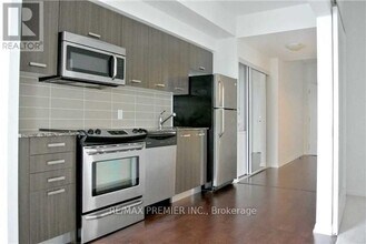 832-3832 Bay St. in Toronto, ON - Building Photo - Building Photo