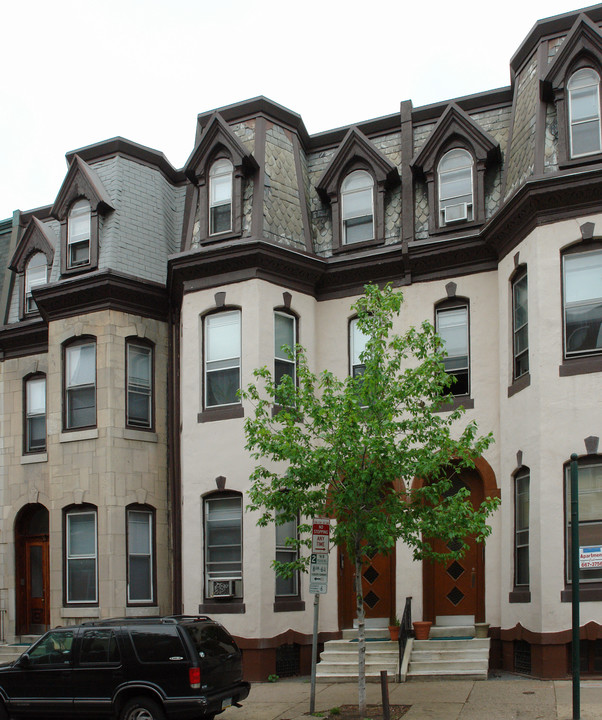 158 N 21st St in Philadelphia, PA - Building Photo