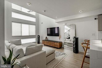 2605 E Boston St in Philadelphia, PA - Building Photo - Building Photo