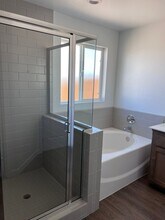 7311 Millers Pt Ln in Bakersfield, CA - Building Photo - Building Photo