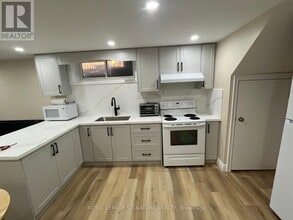 67 Hart Ave in Toronto, ON - Building Photo - Building Photo