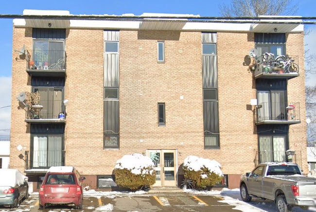 734-734 Everard H Daigle Boul in Grand-Sault, NB - Building Photo - Building Photo