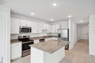 5008 Armina Pl in Fort Pierce, FL - Building Photo - Building Photo