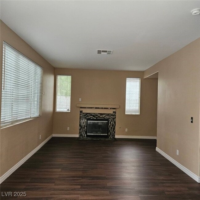 1008 Venetian Hills Ln in Las Vegas, NV - Building Photo - Building Photo