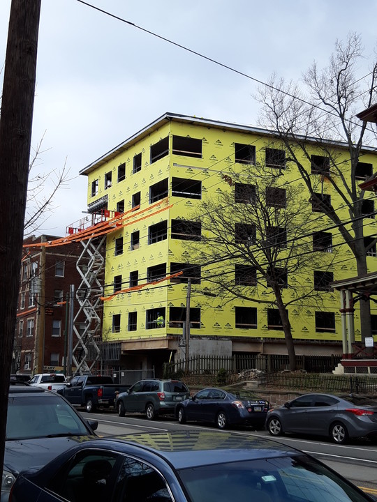 Penn Manor Apartments East in Philadelphia, PA - Foto de edificio