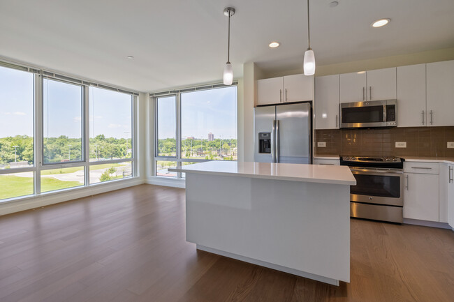 Continuum in Allston, MA - Building Photo - Interior Photo