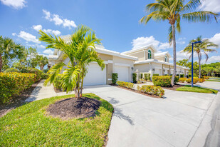 4685 Hawks Nest Way in Naples, FL - Building Photo