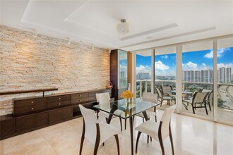 19111 Collins Ave, Unit 1804 in Sunny Isles Beach, FL - Building Photo - Building Photo