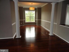 7101 Travertine Dr in Baltimore, MD - Building Photo - Building Photo