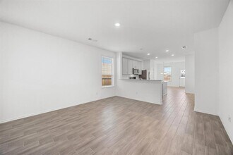 637 Pickrell Lp in Liberty Hill, TX - Building Photo - Building Photo