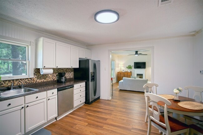 property at 212 E Yell St