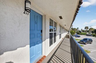 55 SE 14th St in Boca Raton, FL - Building Photo - Building Photo