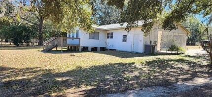 1708 E Wheeler Rd in Seffner, FL - Building Photo - Building Photo