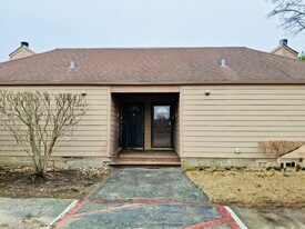 3349 Beacon St in North Chicago, IL - Building Photo