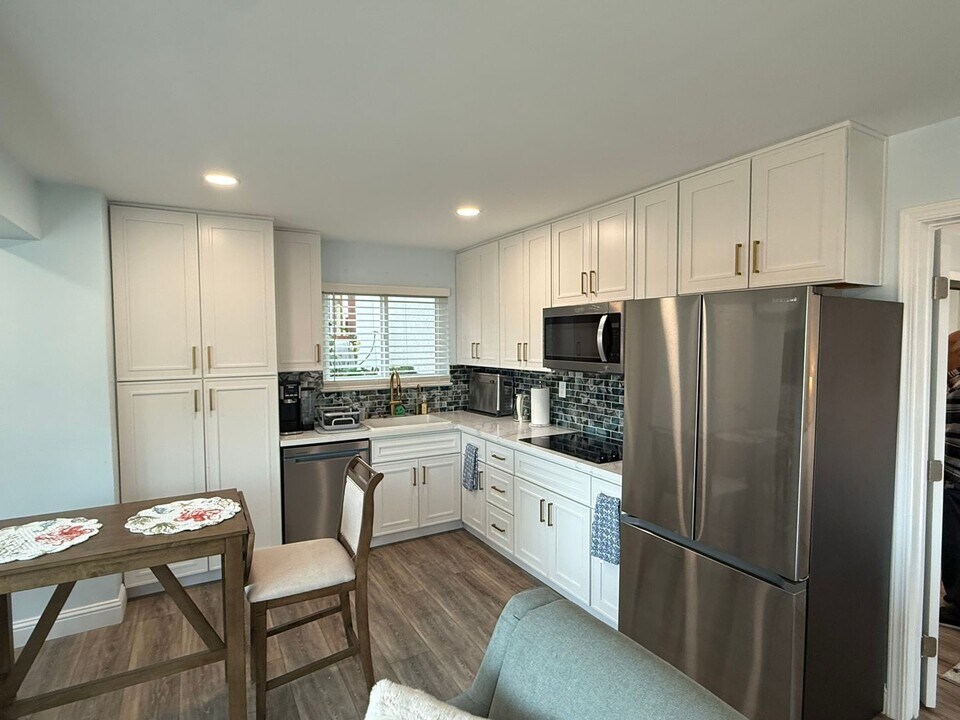 108 Erna Way in Pismo Beach, CA - Building Photo