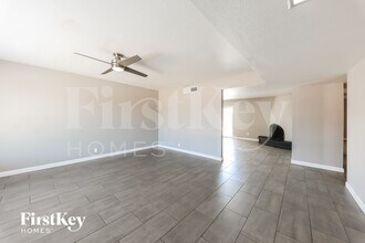 4855 W North Ln in Glendale, AZ - Building Photo - Building Photo