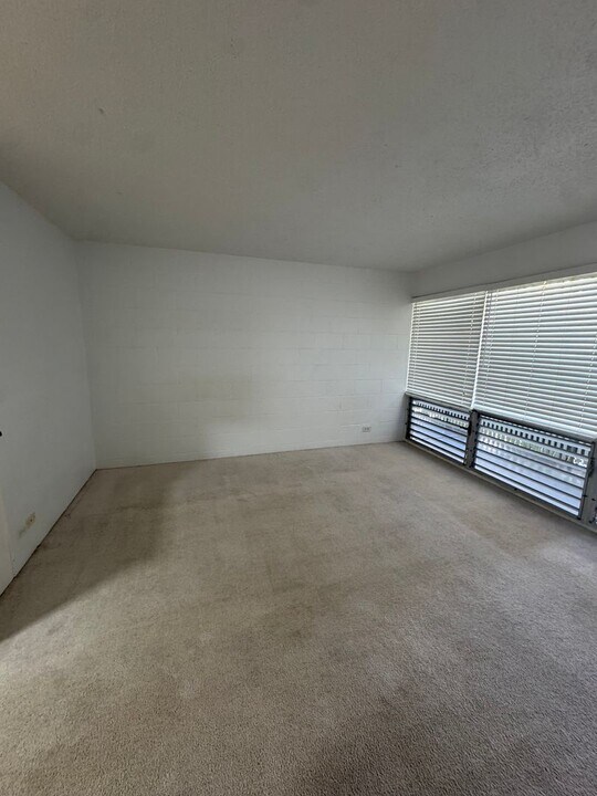 3093 Pualei Cir in Honolulu, HI - Building Photo