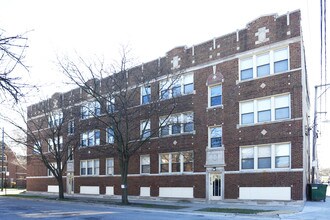7400 S Yates Chicago, IL 60649 in Chicago, IL - Building Photo - Building Photo
