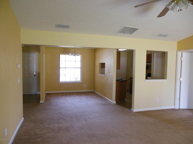 12449 Long Lake Dr N in Jacksonville, FL - Building Photo - Building Photo