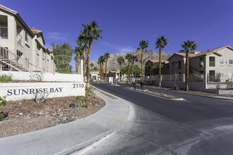 2110 Los Feliz St, Unit 2082 in Las Vegas, NV - Foto de edificio - Building Photo