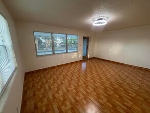 346 Windsor O in West Palm Beach, FL - Building Photo - Building Photo