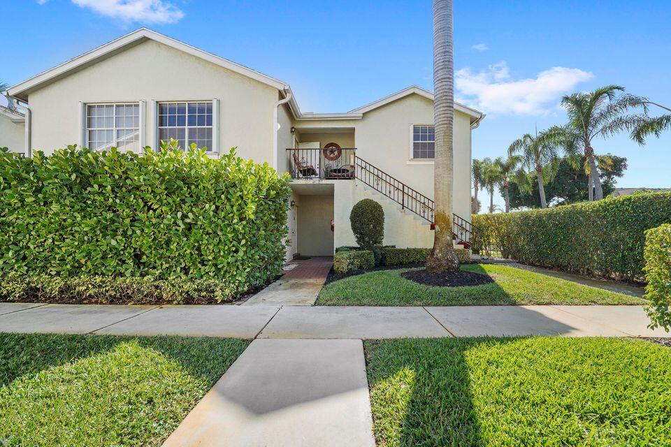 127 Waterside Dr in Hypoluxo, FL - Building Photo