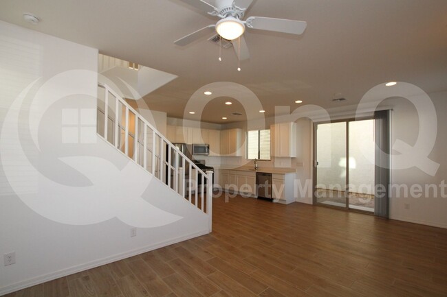 5831 W Encinas Ln in Phoenix, AZ - Building Photo - Building Photo