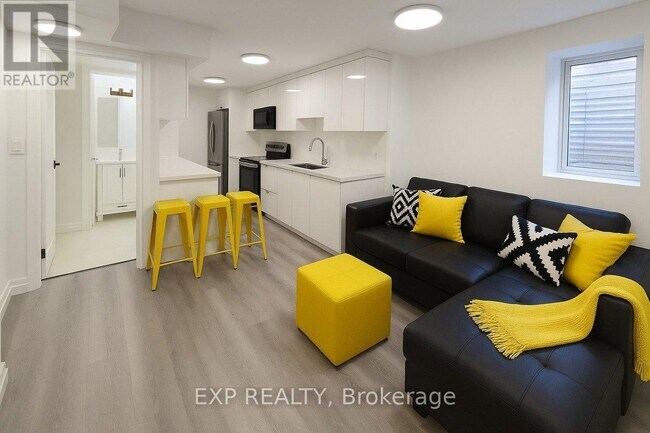 52 Sunny Glen Crescent in Brampton, ON - Building Photo - Building Photo