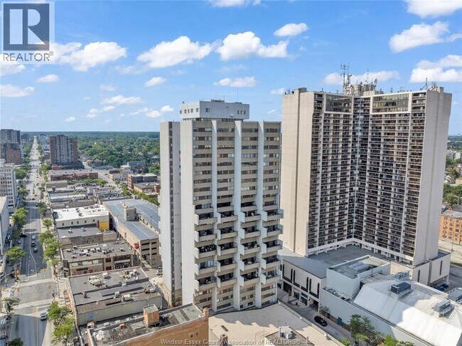 380 Pelissier St in Windsor, ON - Building Photo - Building Photo
