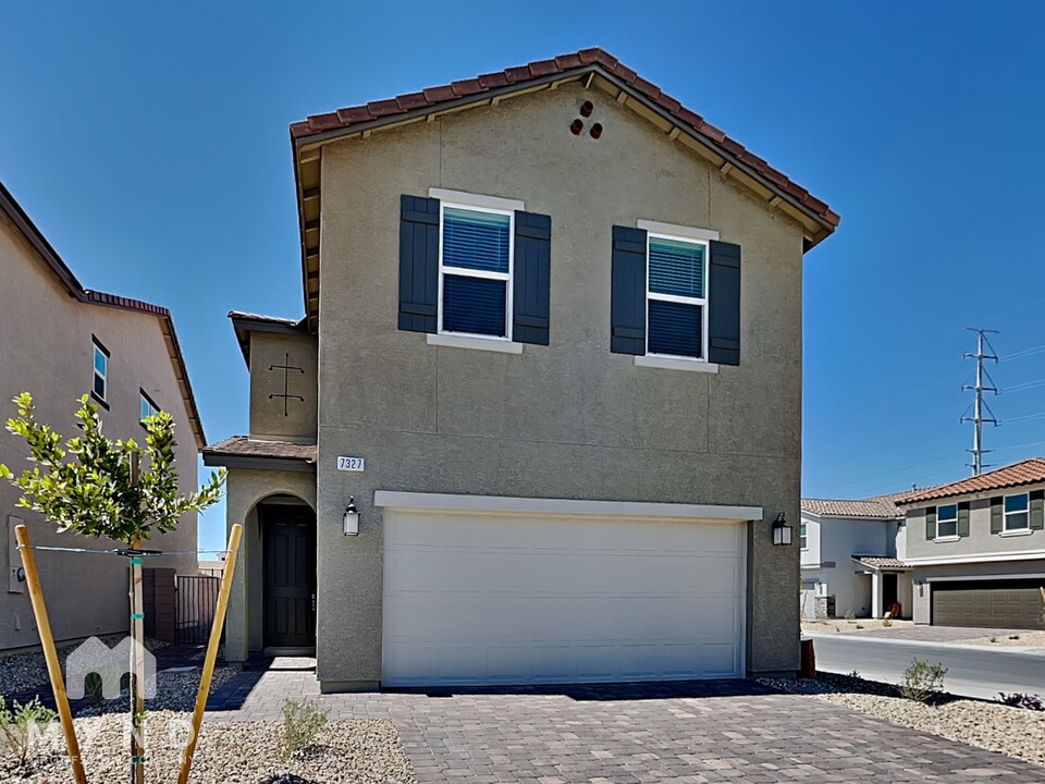 7327 Davenbury St in Las Vegas, NV - Building Photo