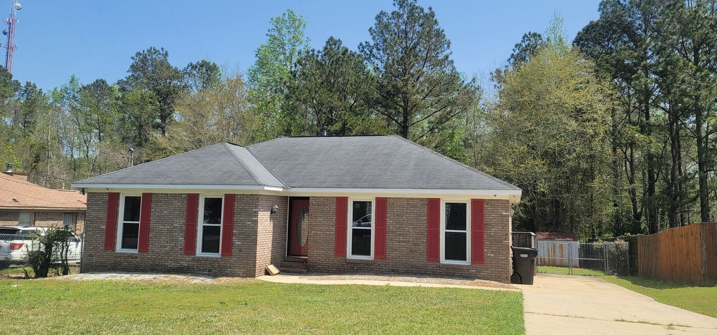 798 Omega Dr in Columbus, GA - Building Photo